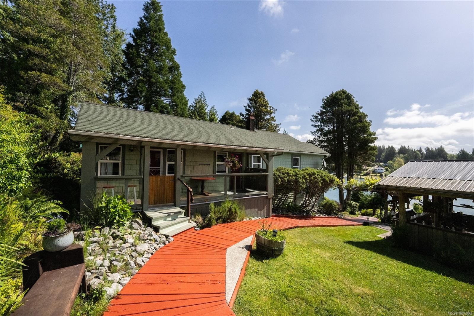 380 Cape Beale Trail, Bamfield, BC