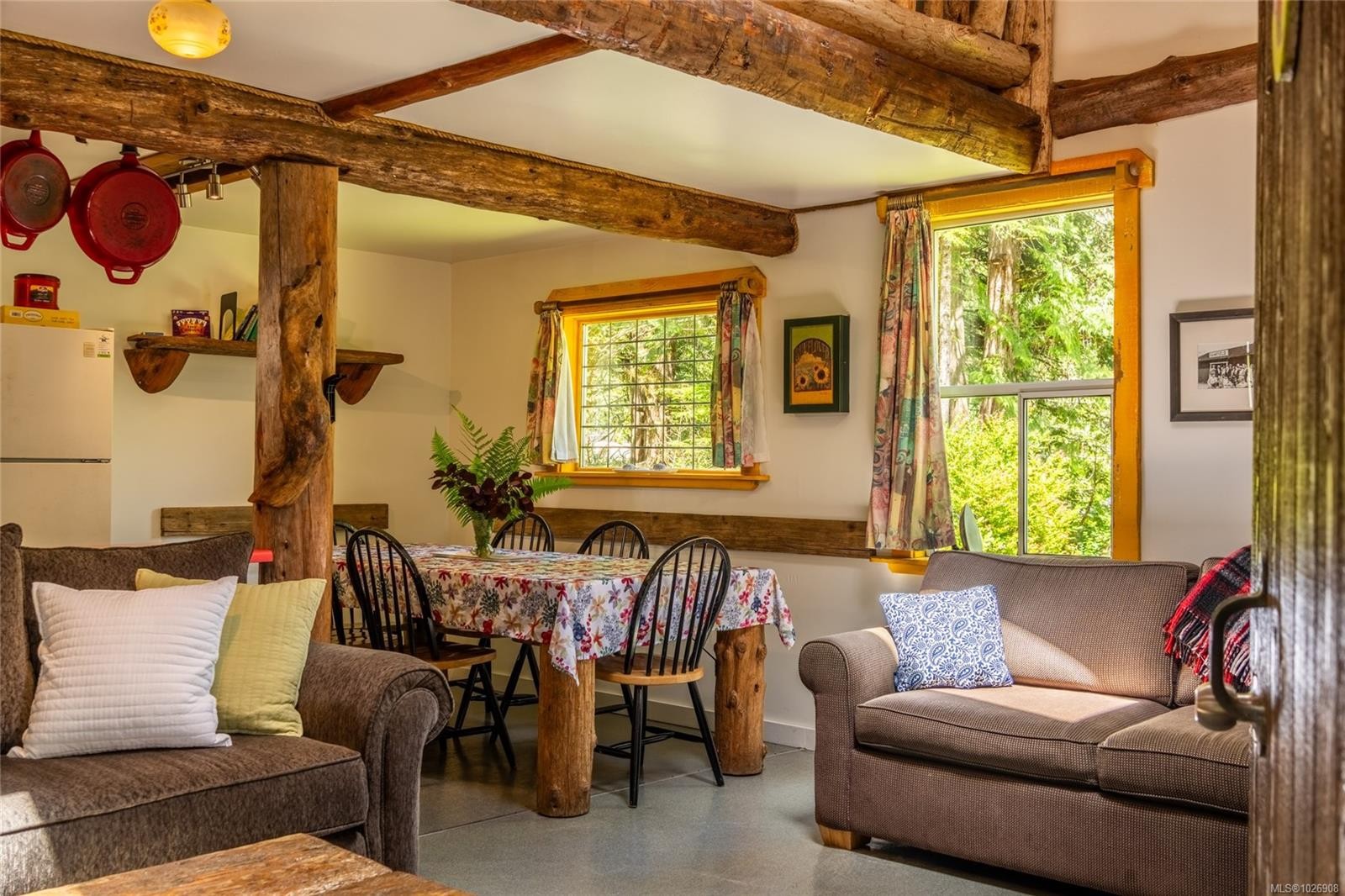 380 Cape Beale Trail, Bamfield, BC