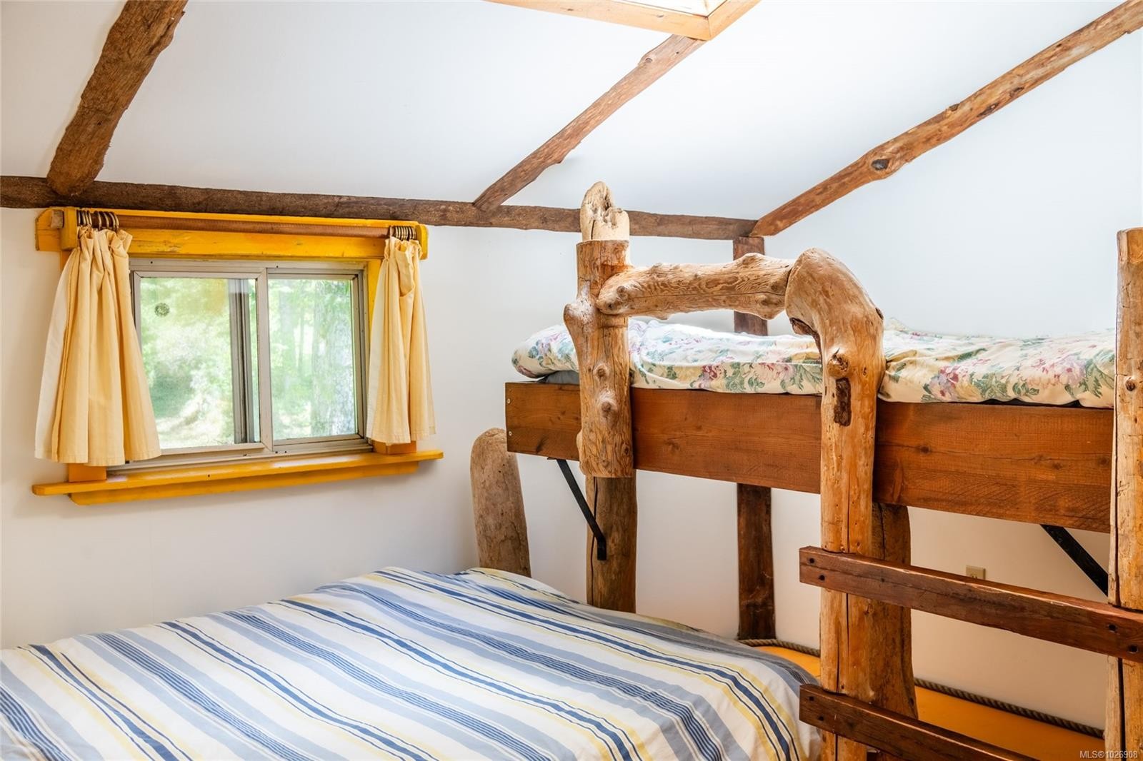 380 Cape Beale Trail, Bamfield, BC