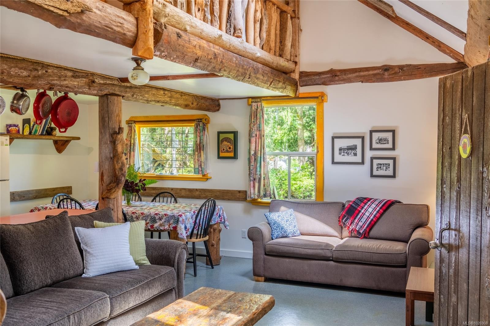 380 Cape Beale Trail, Bamfield, BC