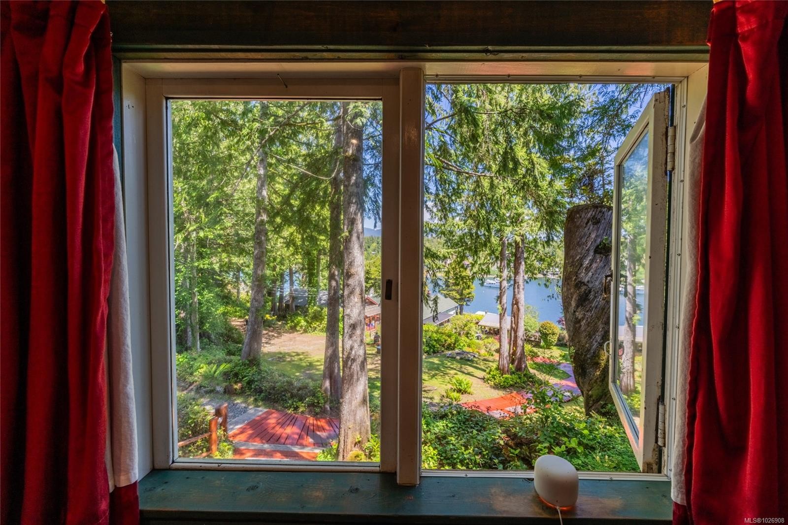 380 Cape Beale Trail, Bamfield, BC