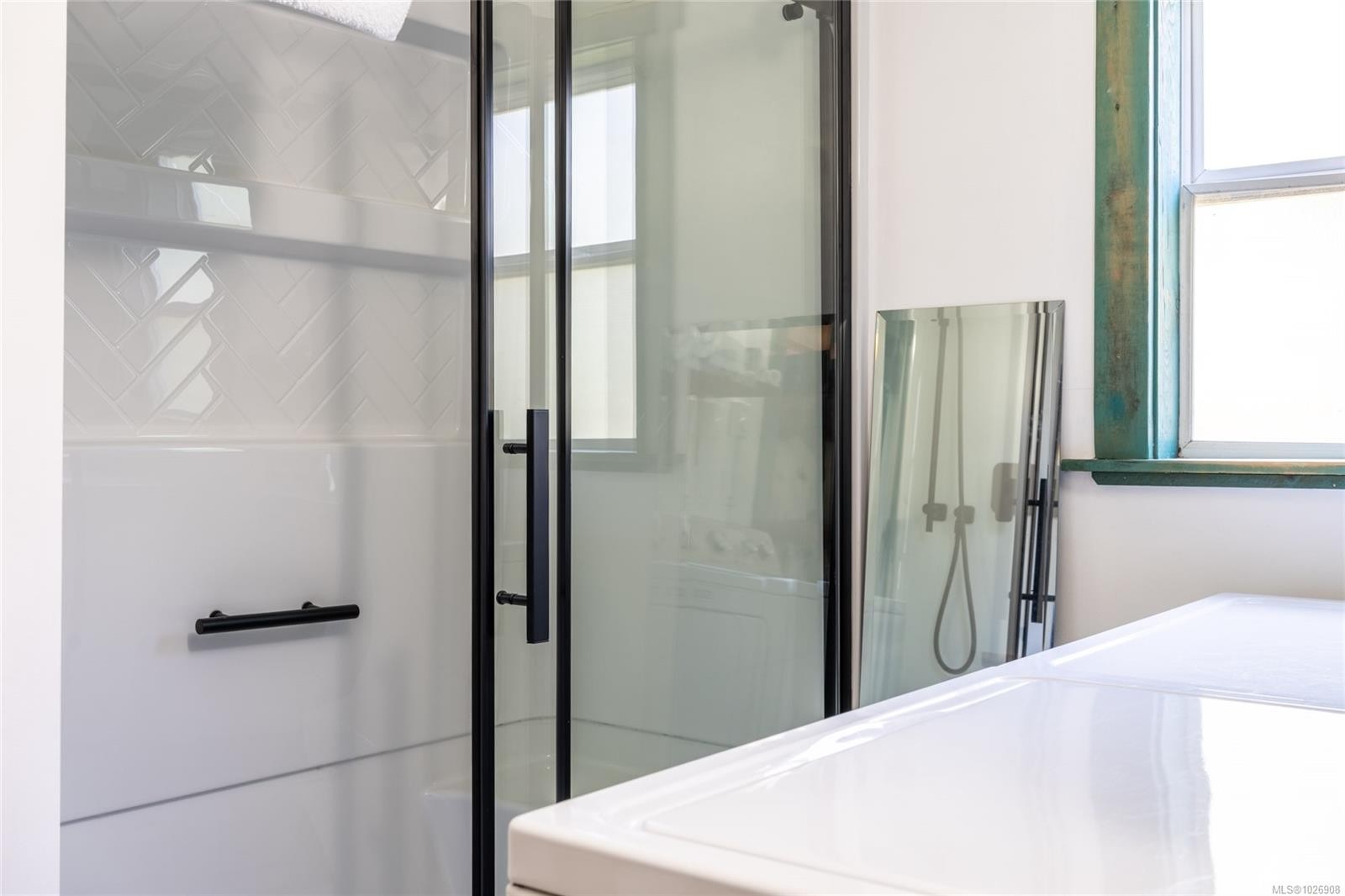 380 Cape Beale Trail, Bamfield, BC