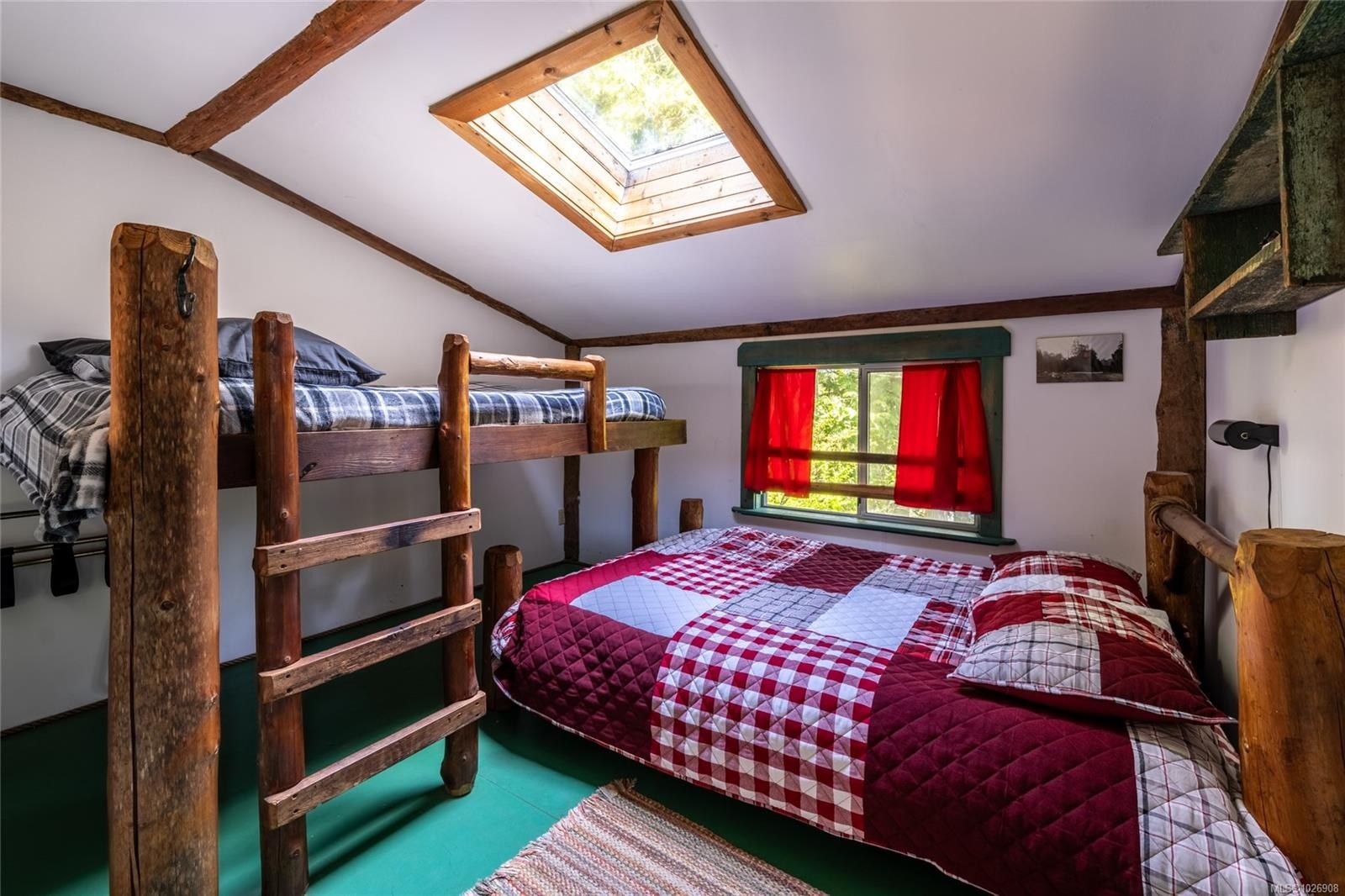 380 Cape Beale Trail, Bamfield, BC