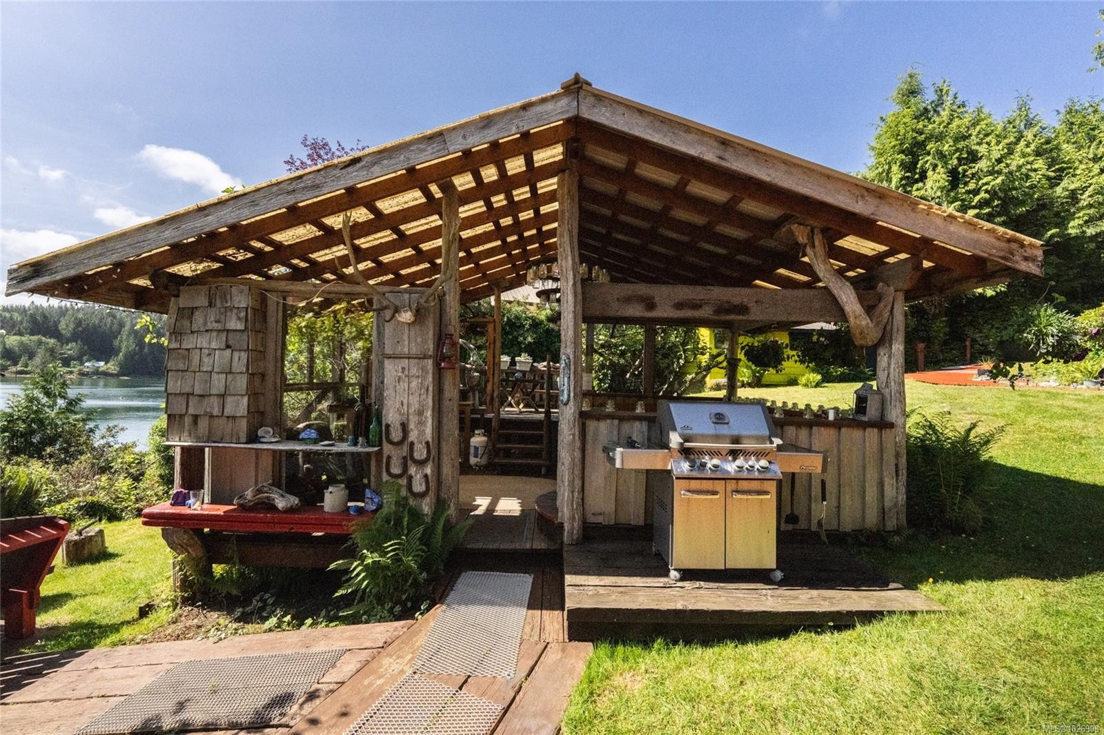 380 Cape Beale Trail, Bamfield, BC