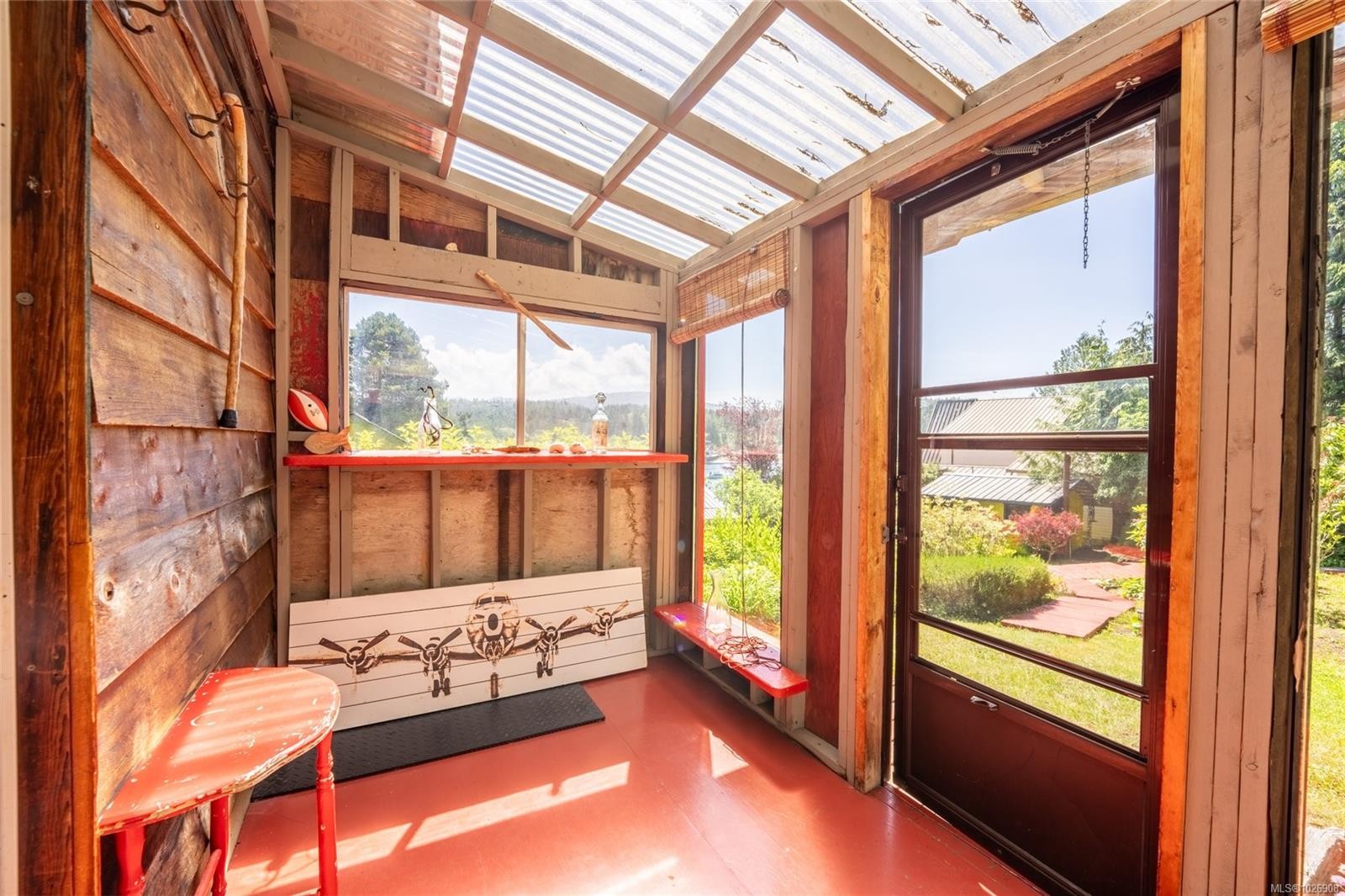 380 Cape Beale Trail, Bamfield, BC