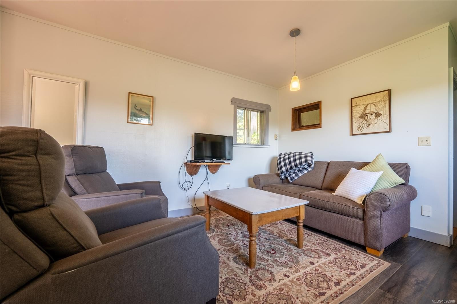 380 Cape Beale Trail, Bamfield, BC