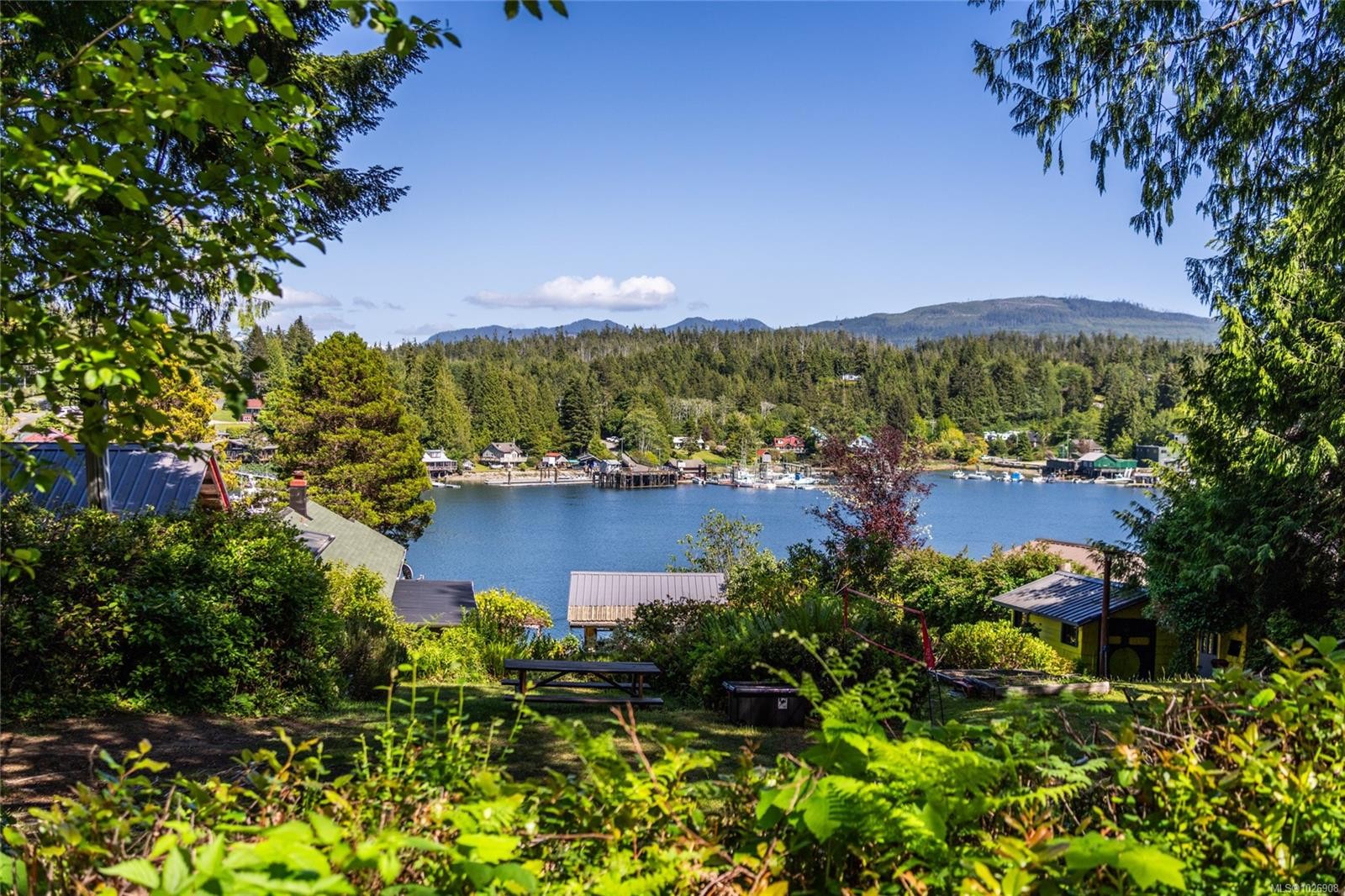 380 Cape Beale Trail, Bamfield, BC