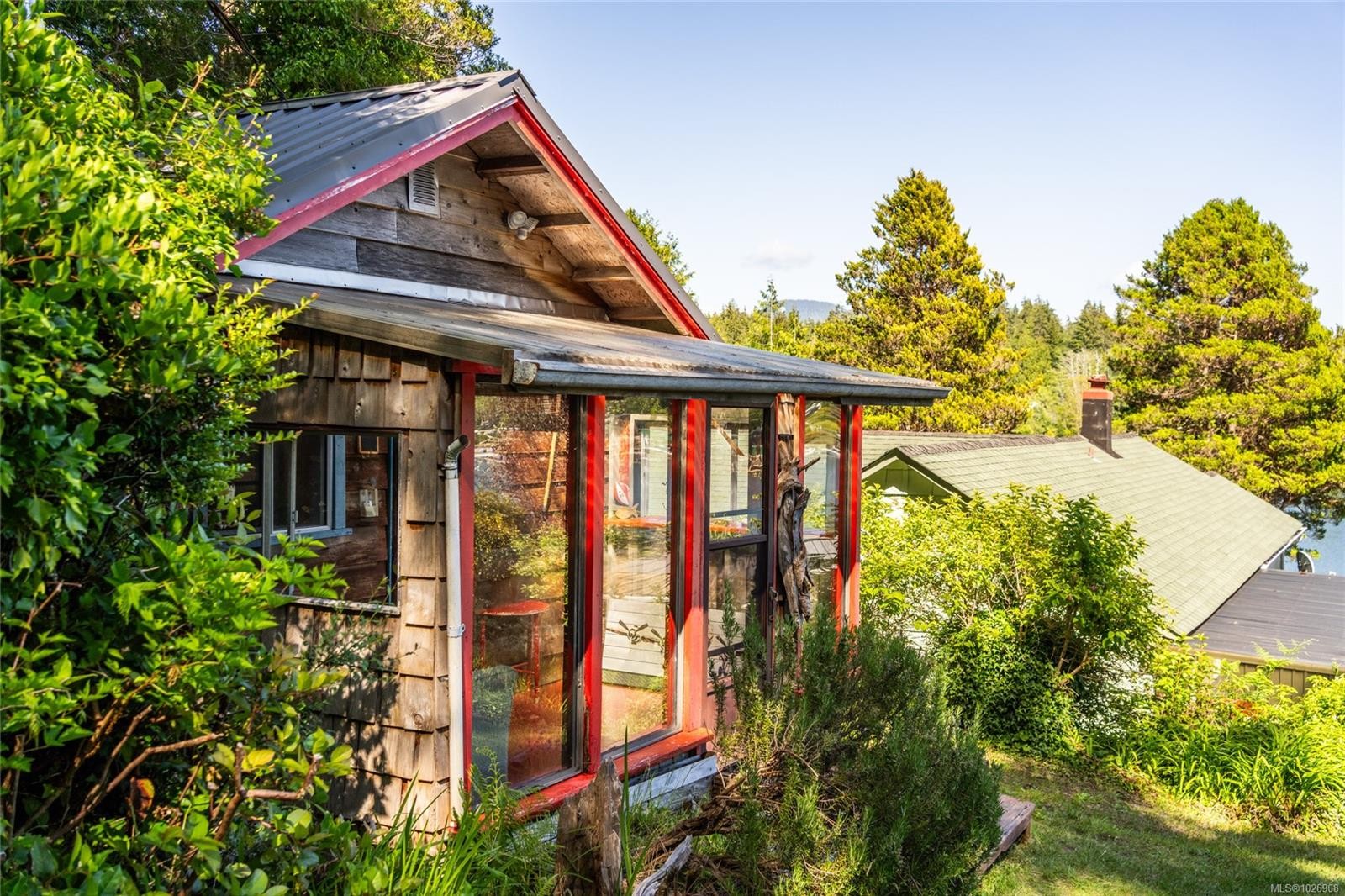 380 Cape Beale Trail, Bamfield, BC