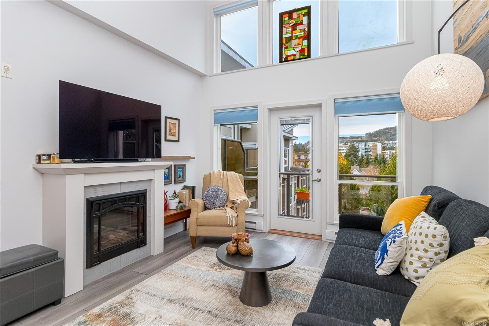 408-866 Brock Ave, Langford, BC - Indoor Photo Showing Living Room With Fireplace