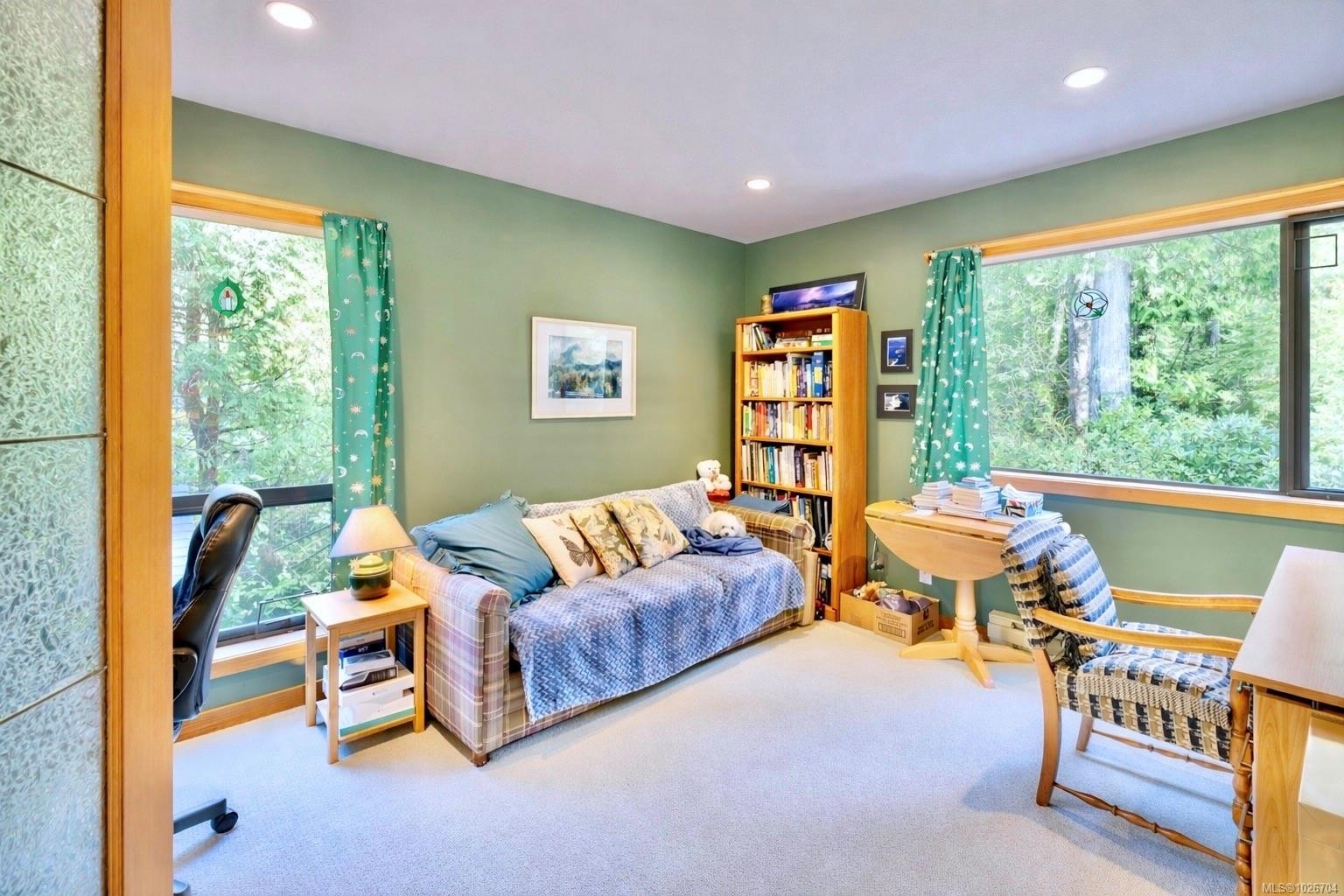 1290 Lynn Rd, Tofino, BC