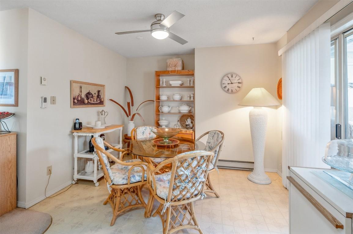 15-3096 South Main Street, Penticton, BC - Indoor Photo Showing Dining Room