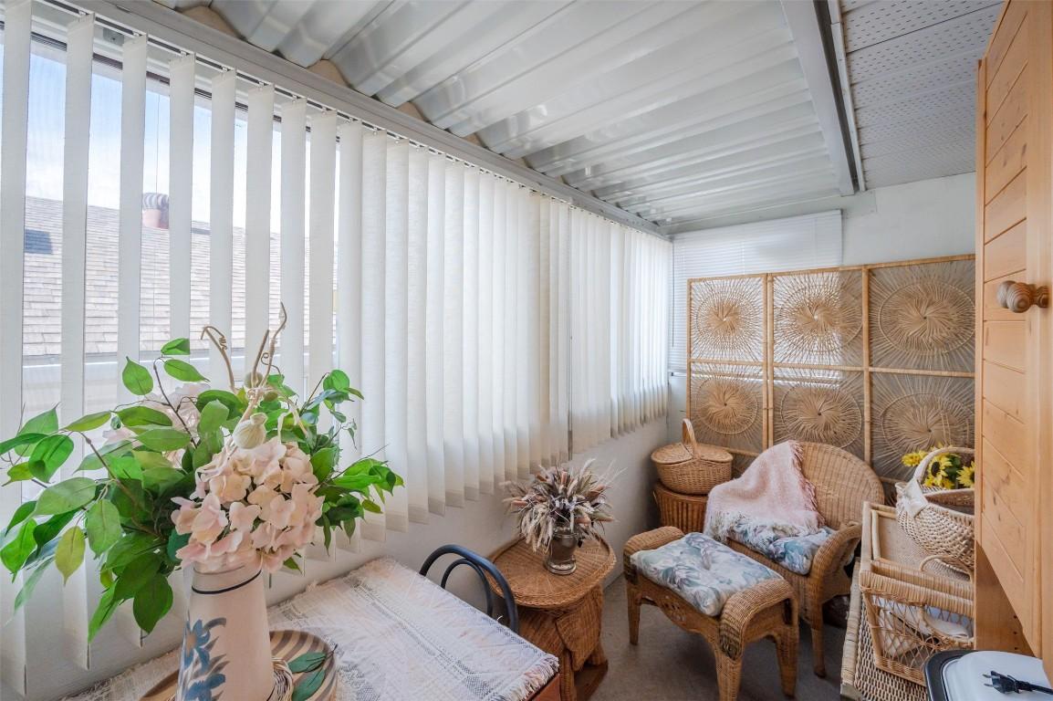 15-3096 South Main Street, Penticton, BC - Indoor