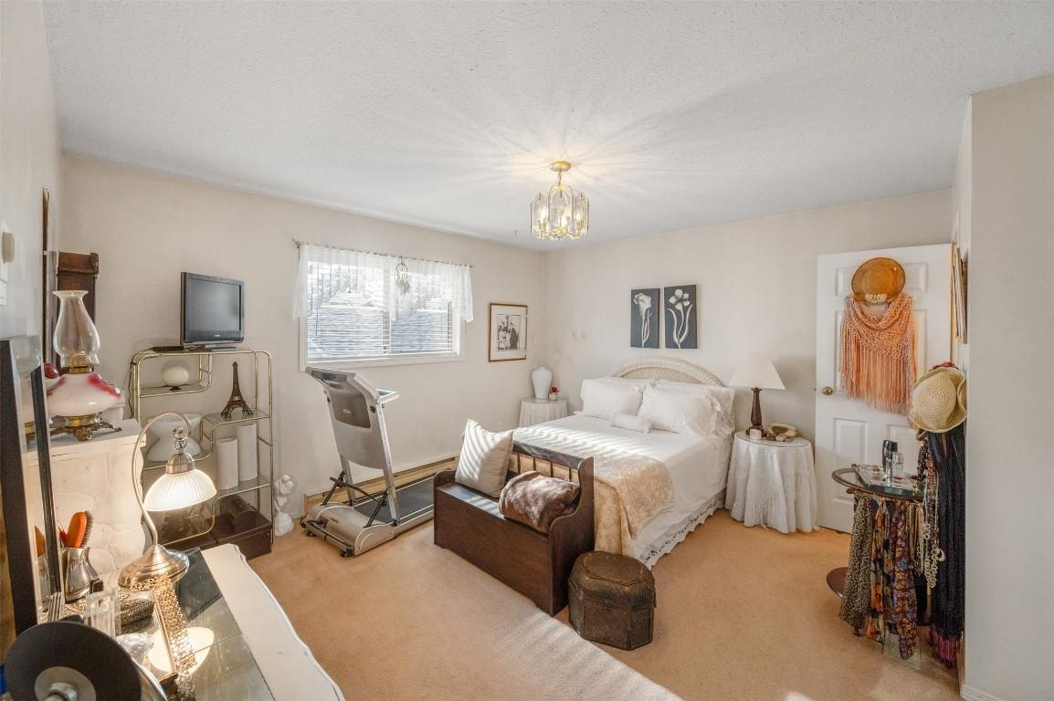 15-3096 South Main Street, Penticton, BC - Indoor Photo Showing Bedroom