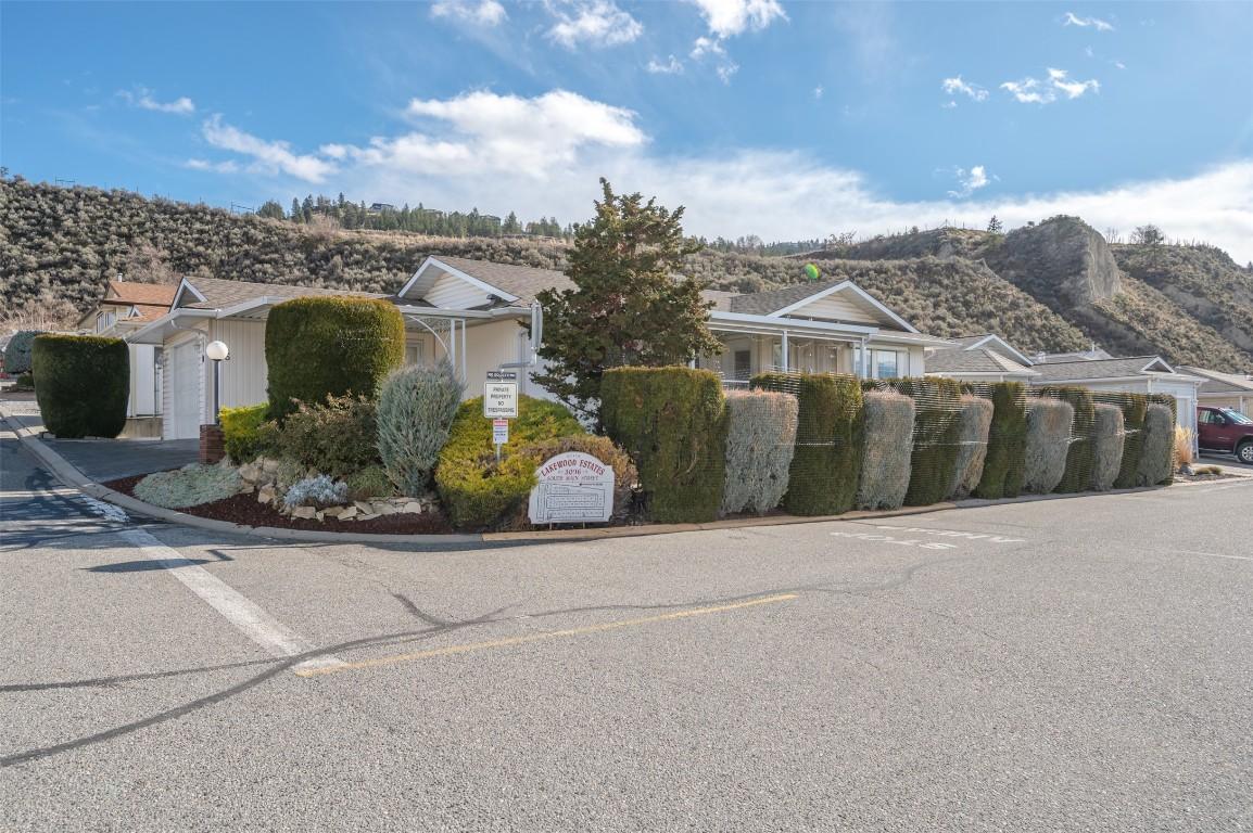 15-3096 South Main Street, Penticton, BC - Outdoor