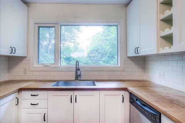 1418 Somerville Ave, Winnipeg, MB