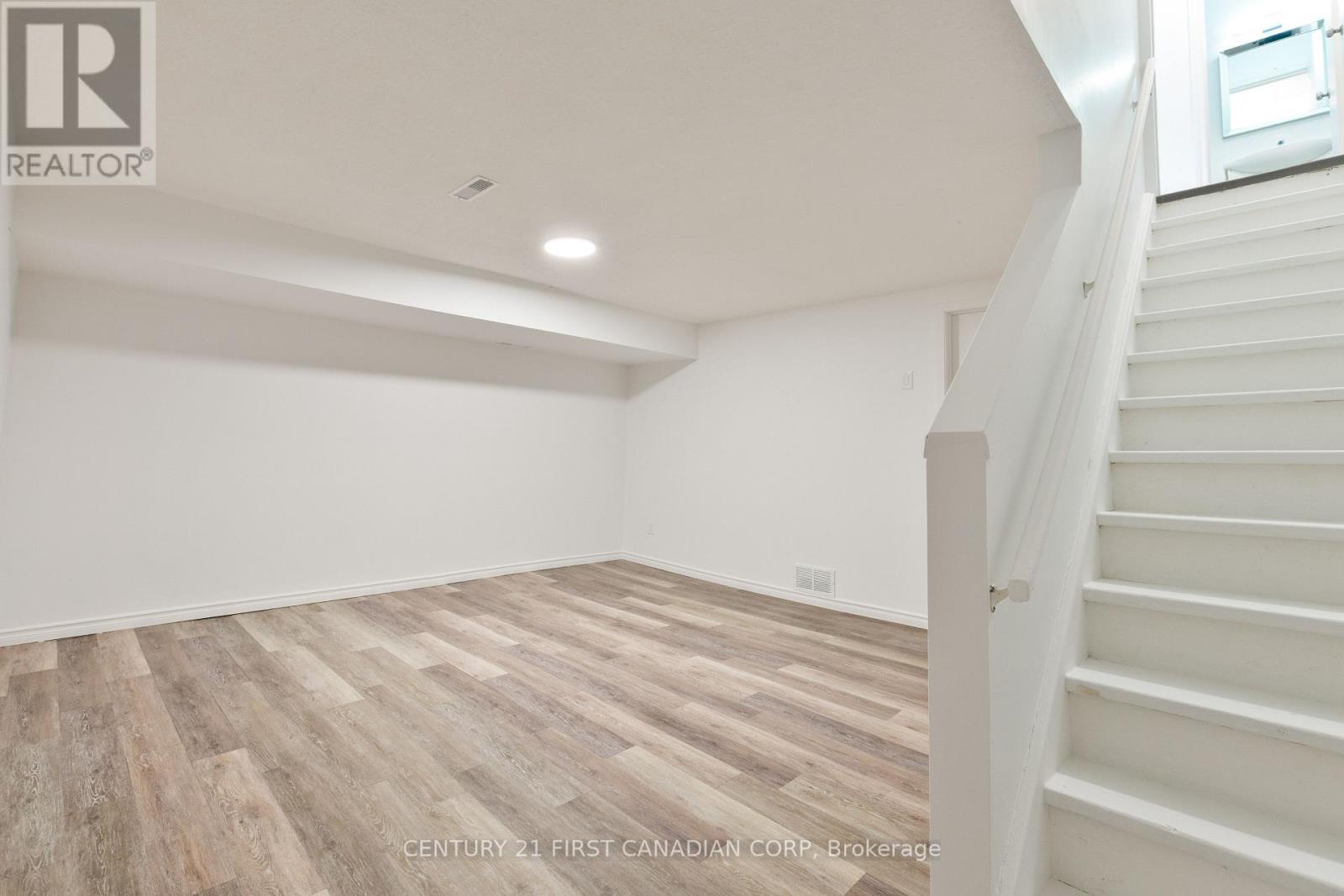 27 - 45 Gatewood Place, London East (East A), ON - Indoor Photo Showing Other Room