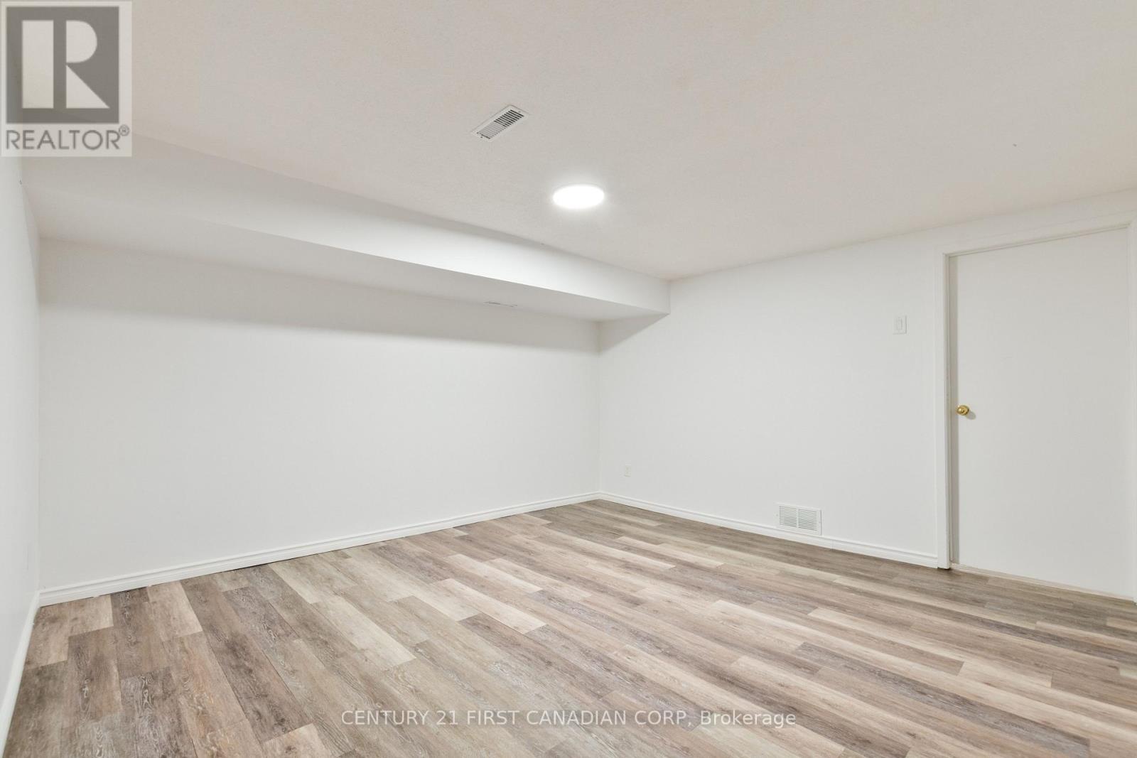 27 - 45 Gatewood Place, London East (East A), ON - Indoor Photo Showing Other Room