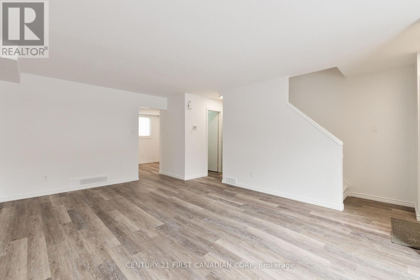 27 - 45 Gatewood Place, London East (East A), ON - Indoor Photo Showing Other Room