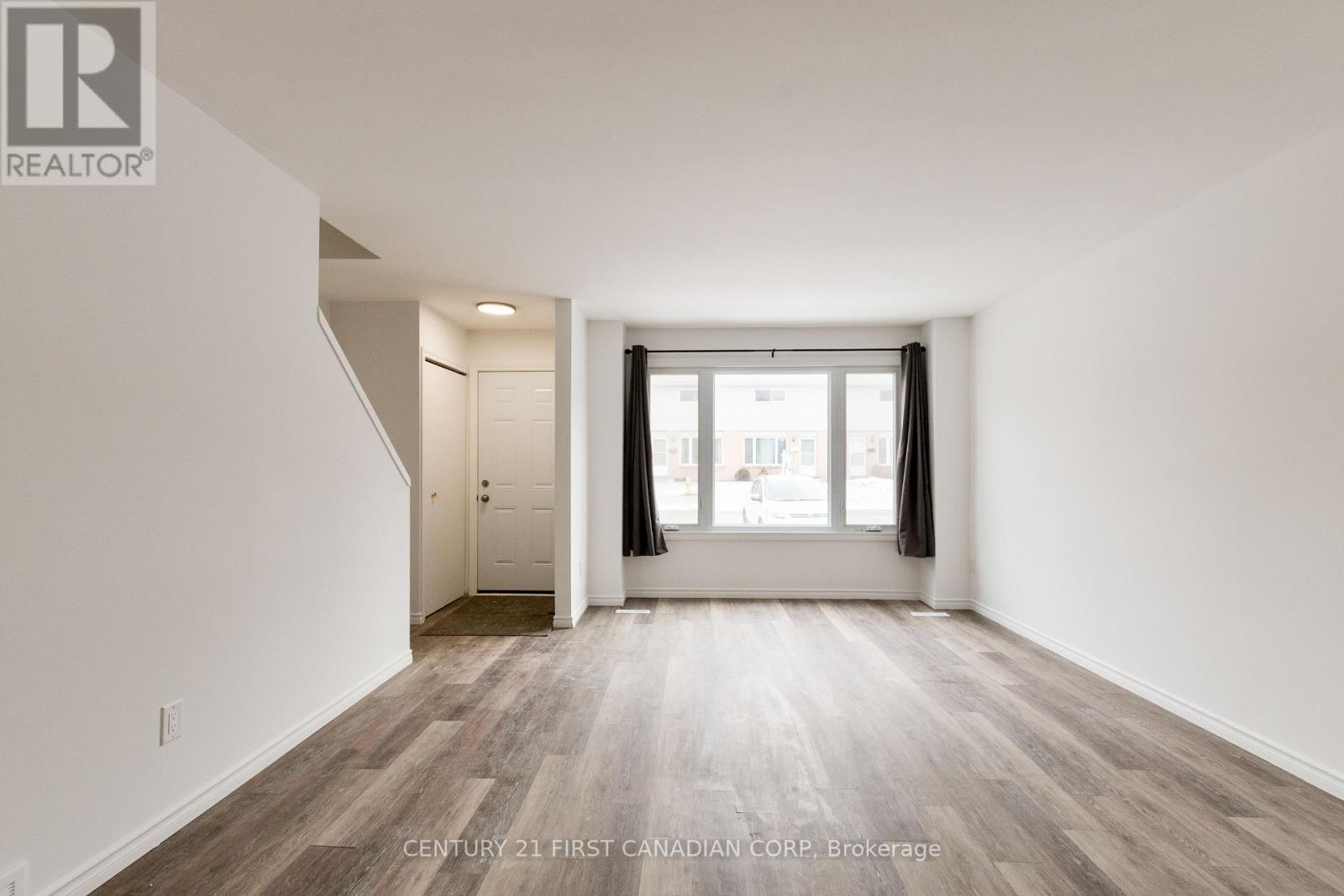 27 - 45 Gatewood Place, London East (East A), ON - Indoor Photo Showing Other Room