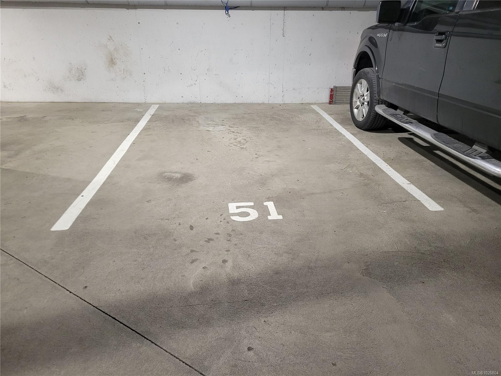 728-2745 Veterans Memorial Pkwy, Langford, BC - Indoor Photo Showing Garage