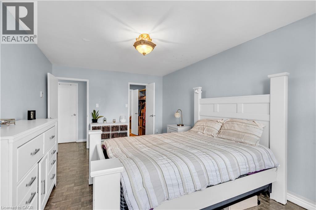 511 The West Mall Drive Unit# 1108, Toronto, ON - Indoor Photo Showing Bedroom