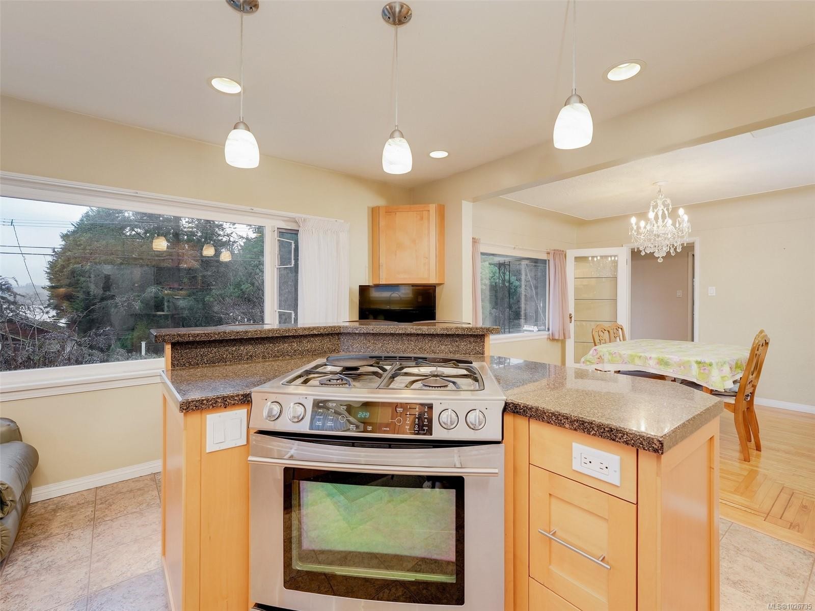 3059 Admirals Rd, Saanich, BC