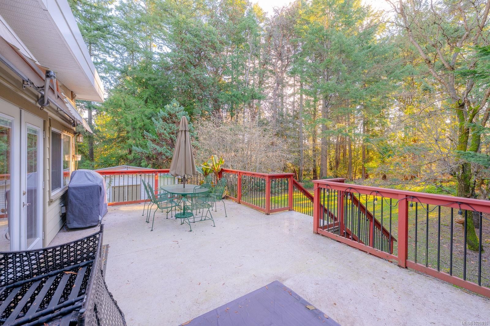 3379 Opal Rd, Nanaimo, BC - Outdoor With Exterior