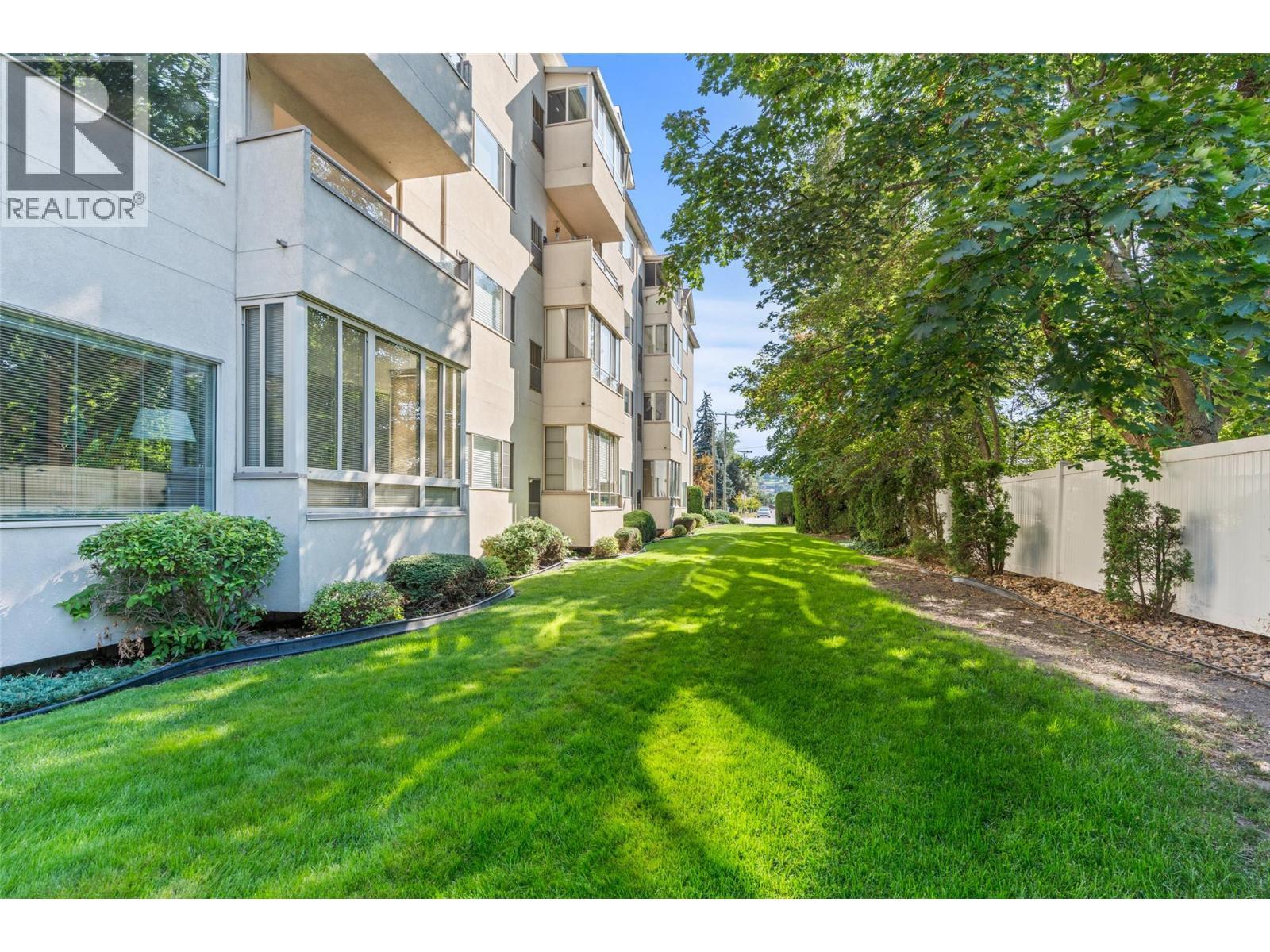 3805 30 Avenue Unit# 304, Vernon, BC - Outdoor