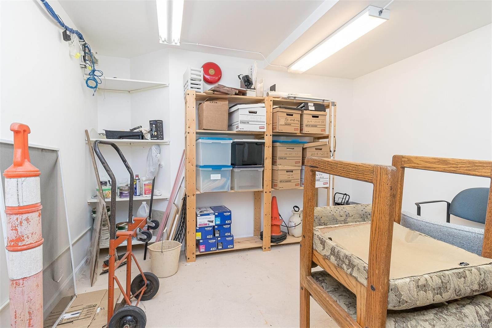 102 & 103-832 Fisgard St, Victoria, BC