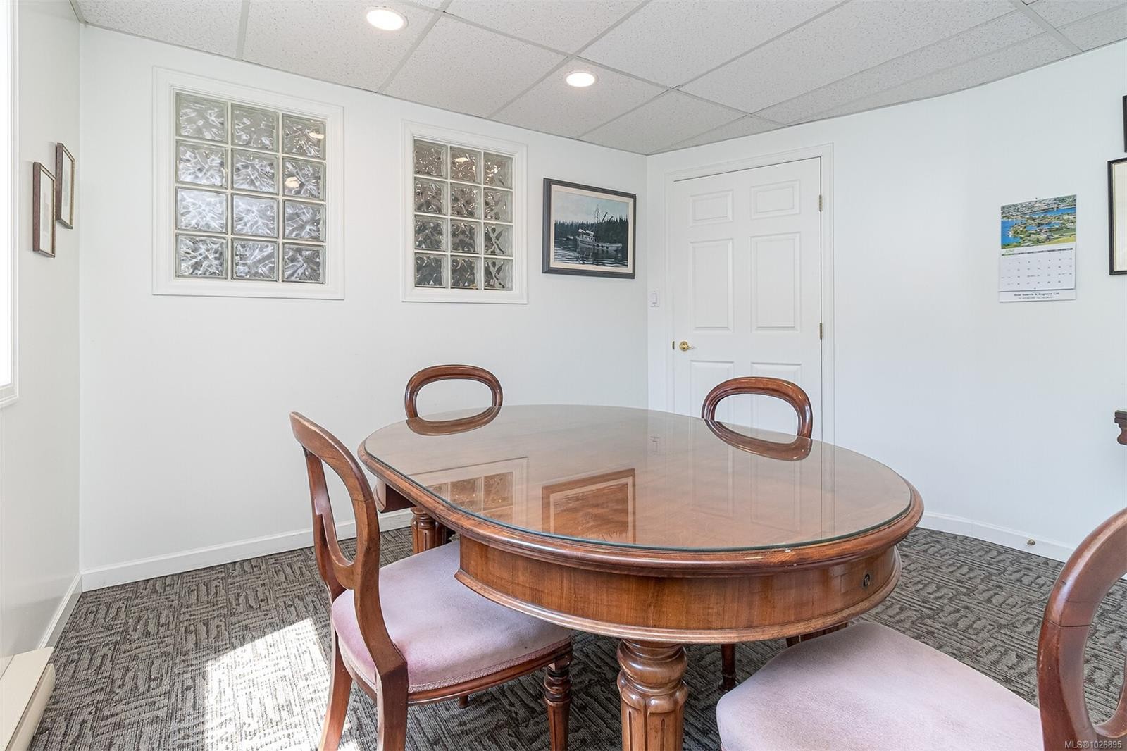 102 & 103-832 Fisgard St, Victoria, BC