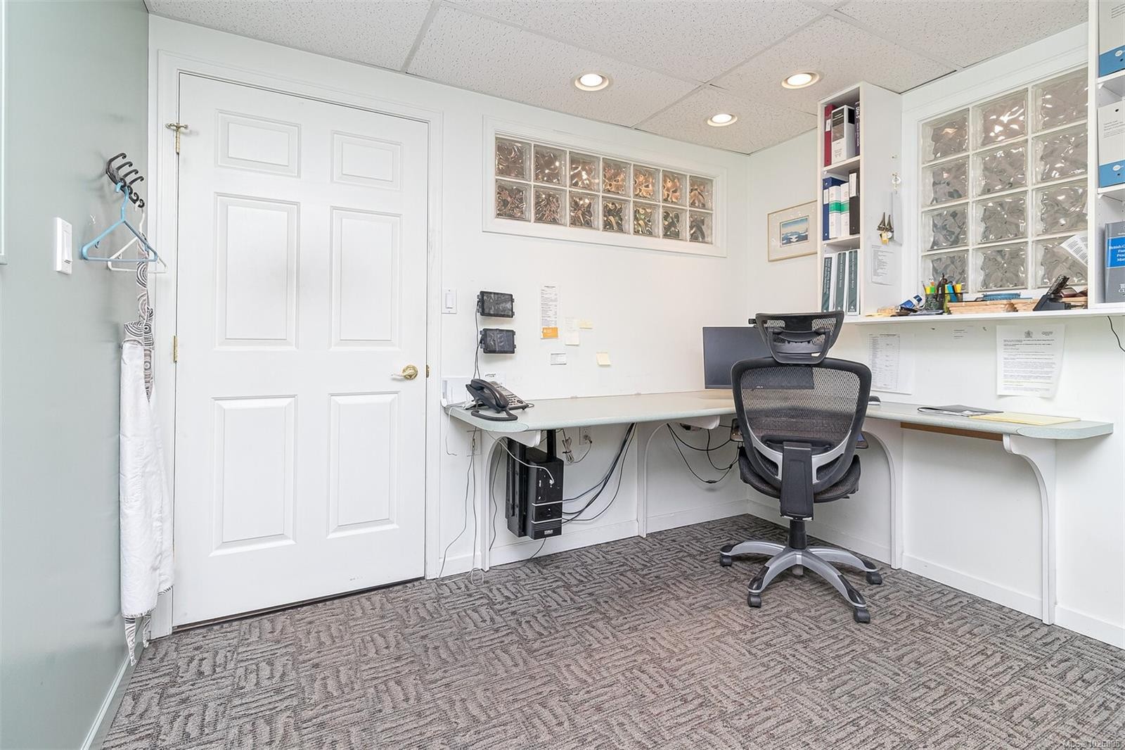 102 & 103-832 Fisgard St, Victoria, BC