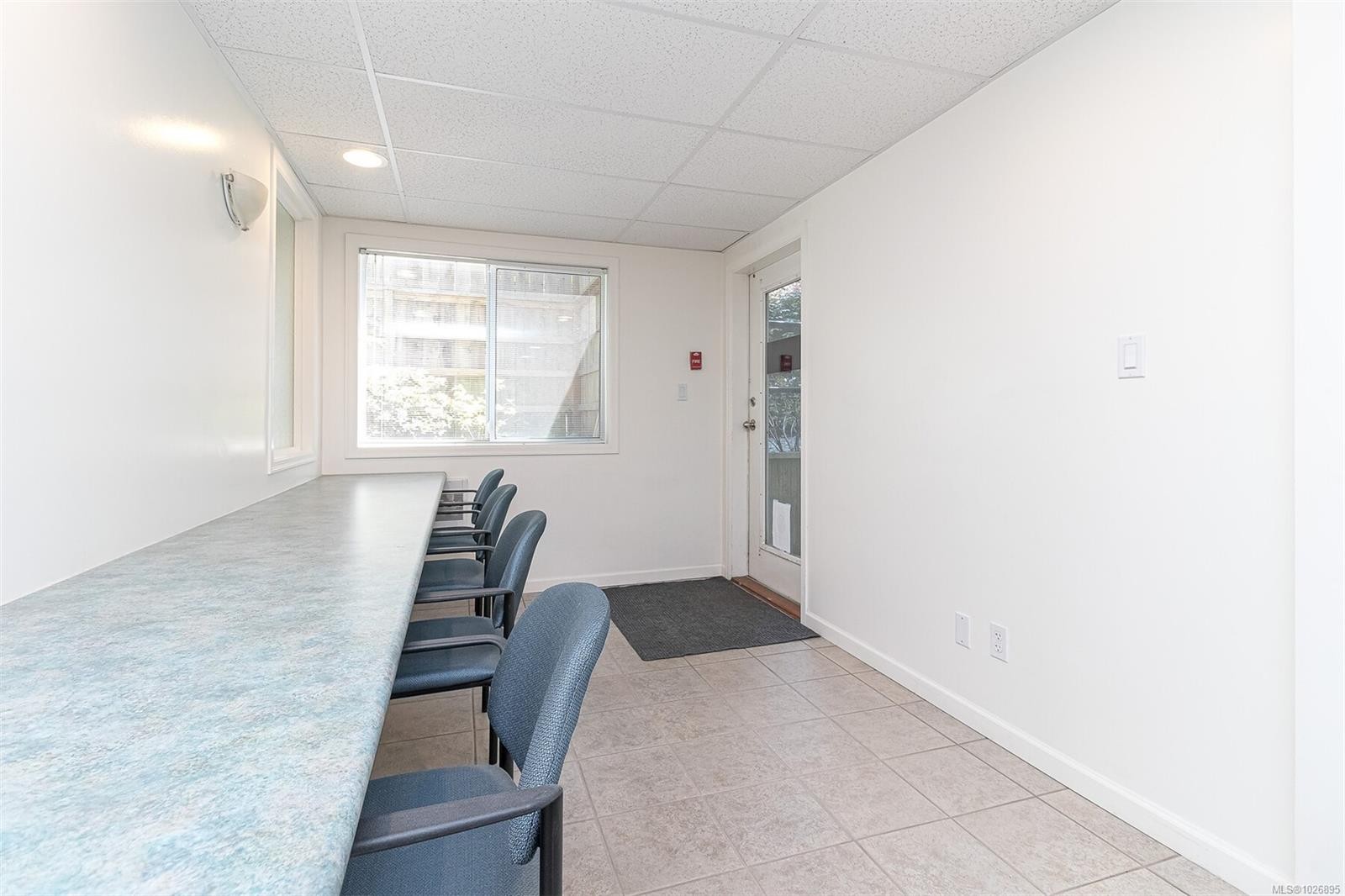 102 & 103-832 Fisgard St, Victoria, BC