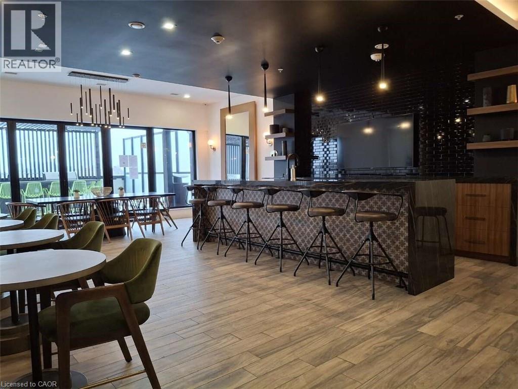 181 King Street Unit# 1509, Waterloo, ON - Indoor Photo Showing Dining Room