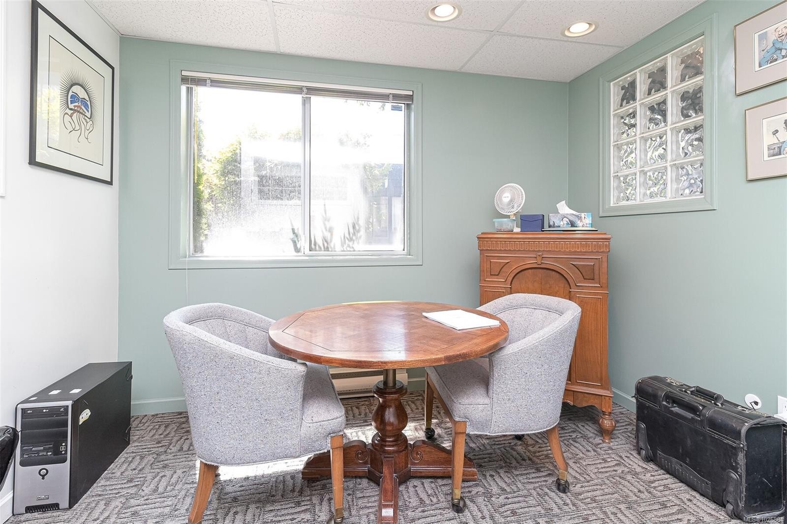 102 & 103-832 Fisgard St, Victoria, BC