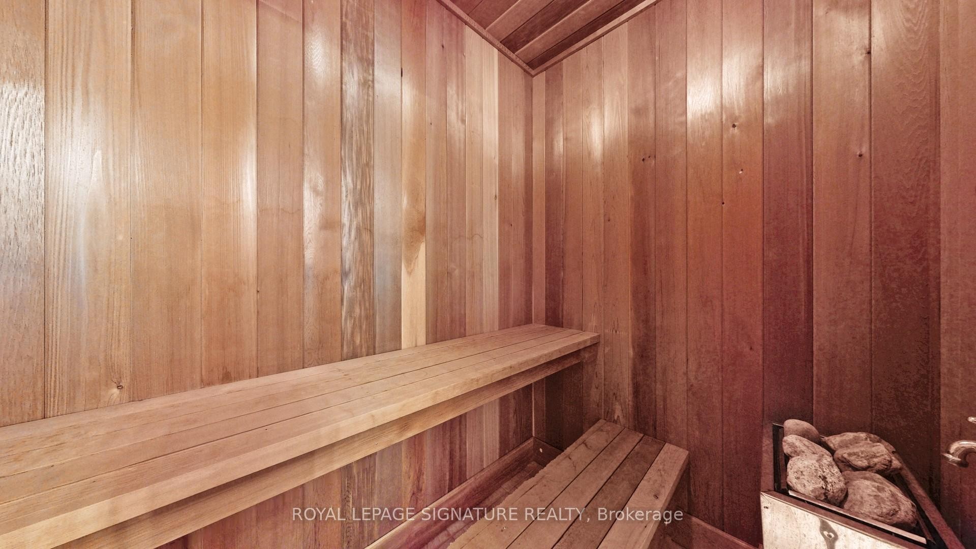 346 Elmwood Avenue, Toronto, ON - Indoor Photo Showing Other Room