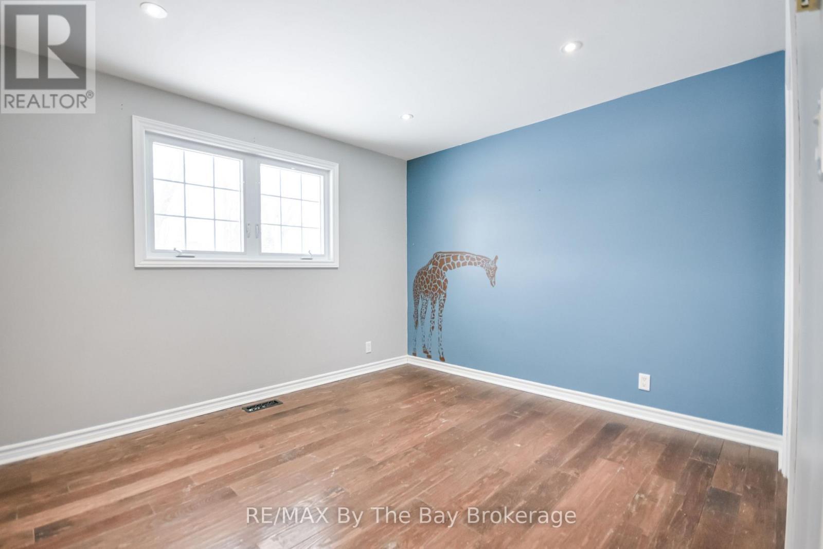 111 Balm Beach Road E, Tiny, ON - Indoor Photo Showing Other Room