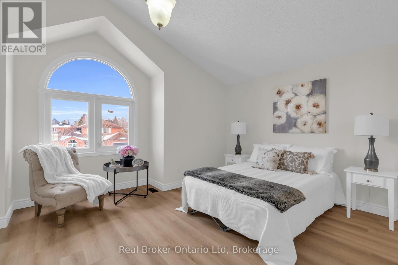 1 Balfour Court, Guelph (Kortright East), ON - Indoor Photo Showing Bedroom