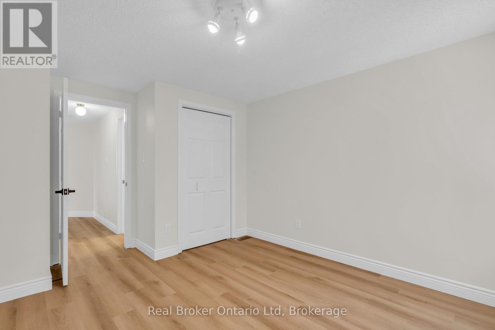 1 Balfour Court, Guelph (Kortright East), ON - Indoor Photo Showing Other Room