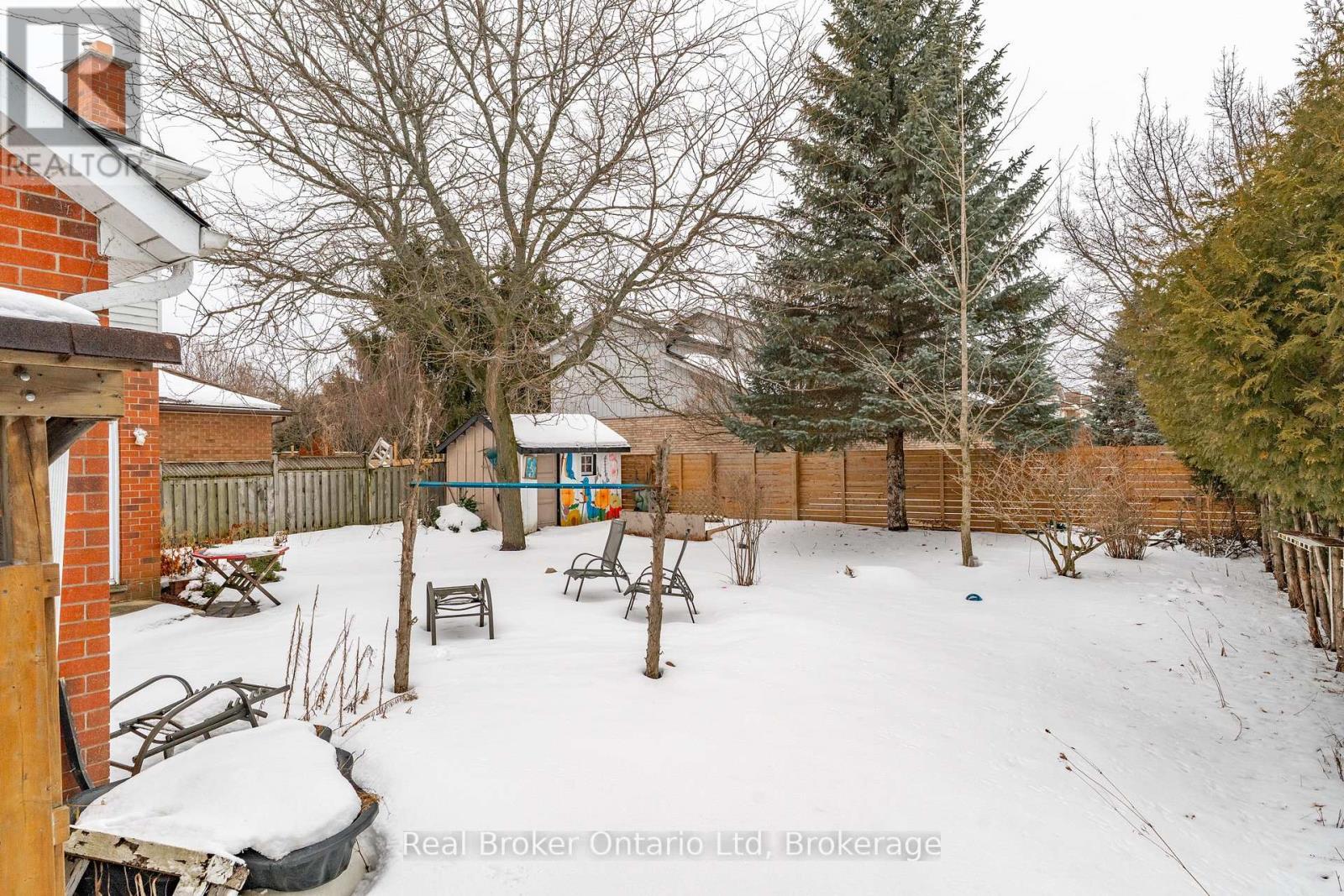 1 Balfour Court, Guelph (Kortright East), ON - Outdoor