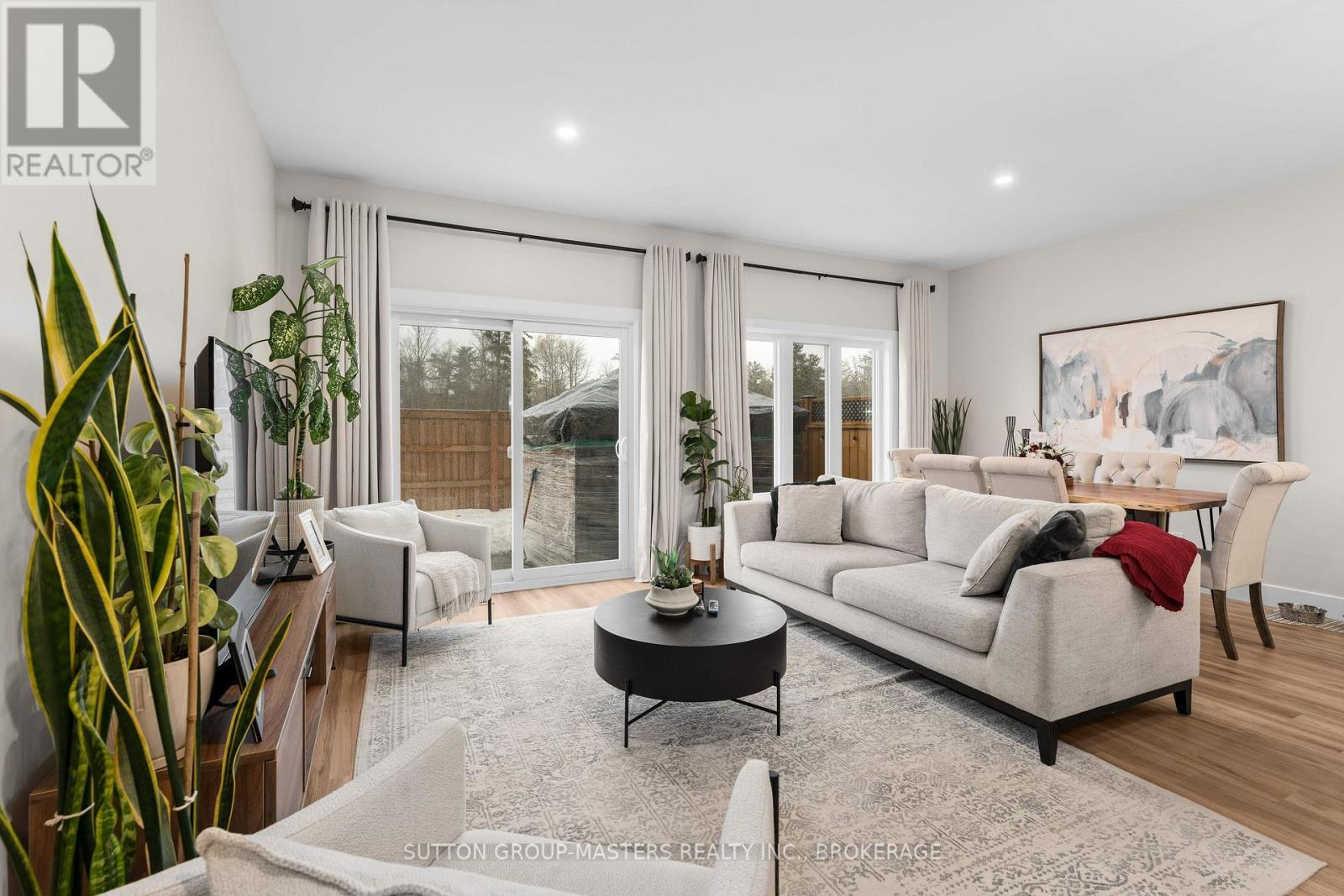 2709 Delmar Street, Kingston (City Northwest), ON - Indoor Photo Showing Living Room