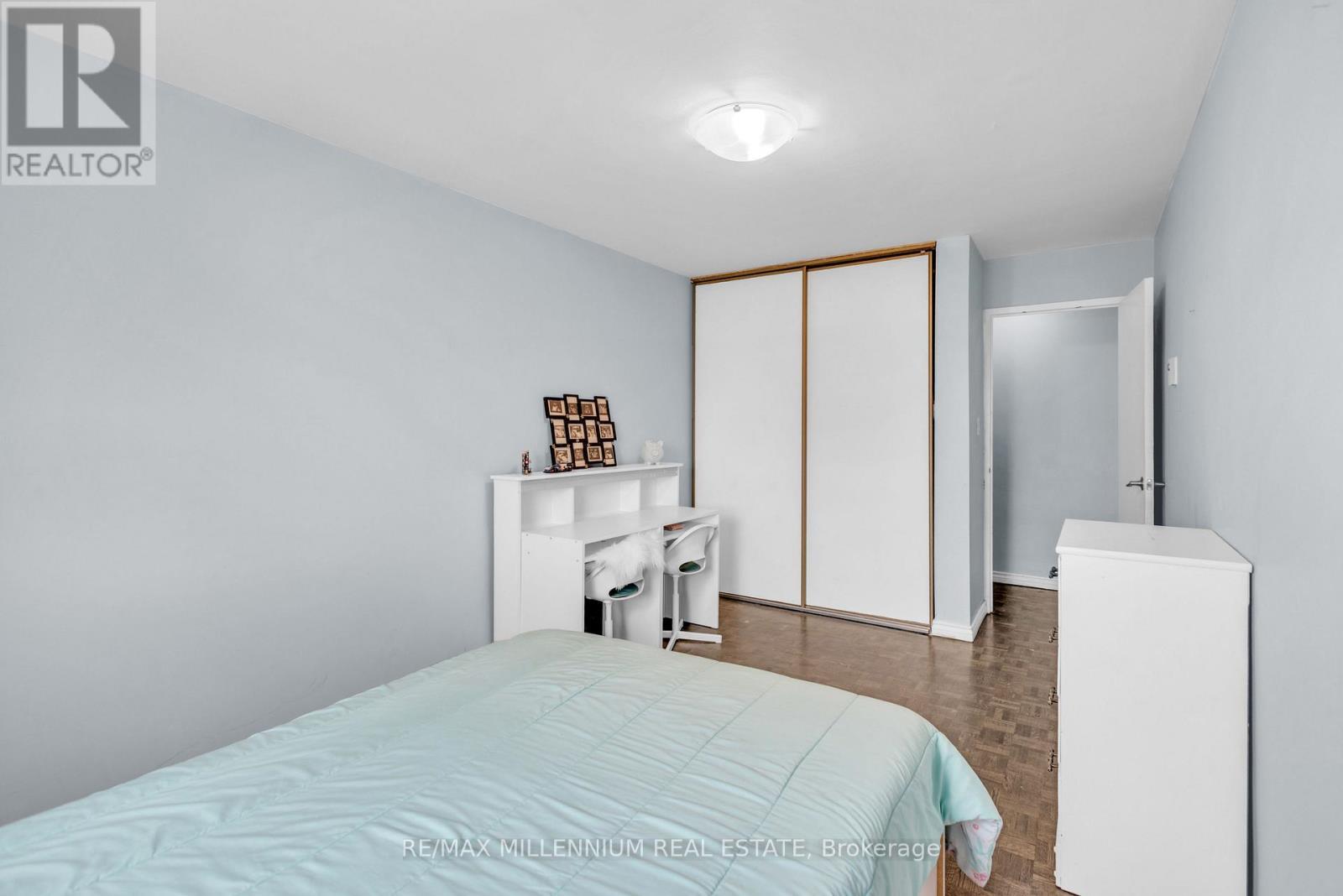 1108 - 511 The West Mall Drive W, Toronto, ON - Indoor Photo Showing Bedroom