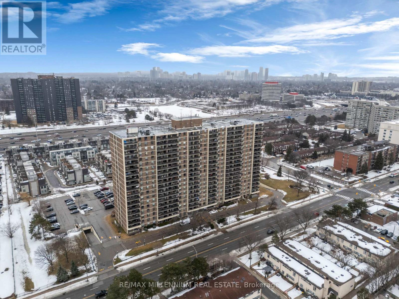 1108 - 511 The West Mall Drive W, Toronto, ON - Outdoor With View