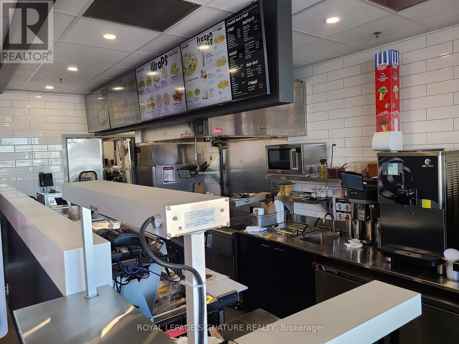 920 Upper Wentworth Street, Hamilton, ON