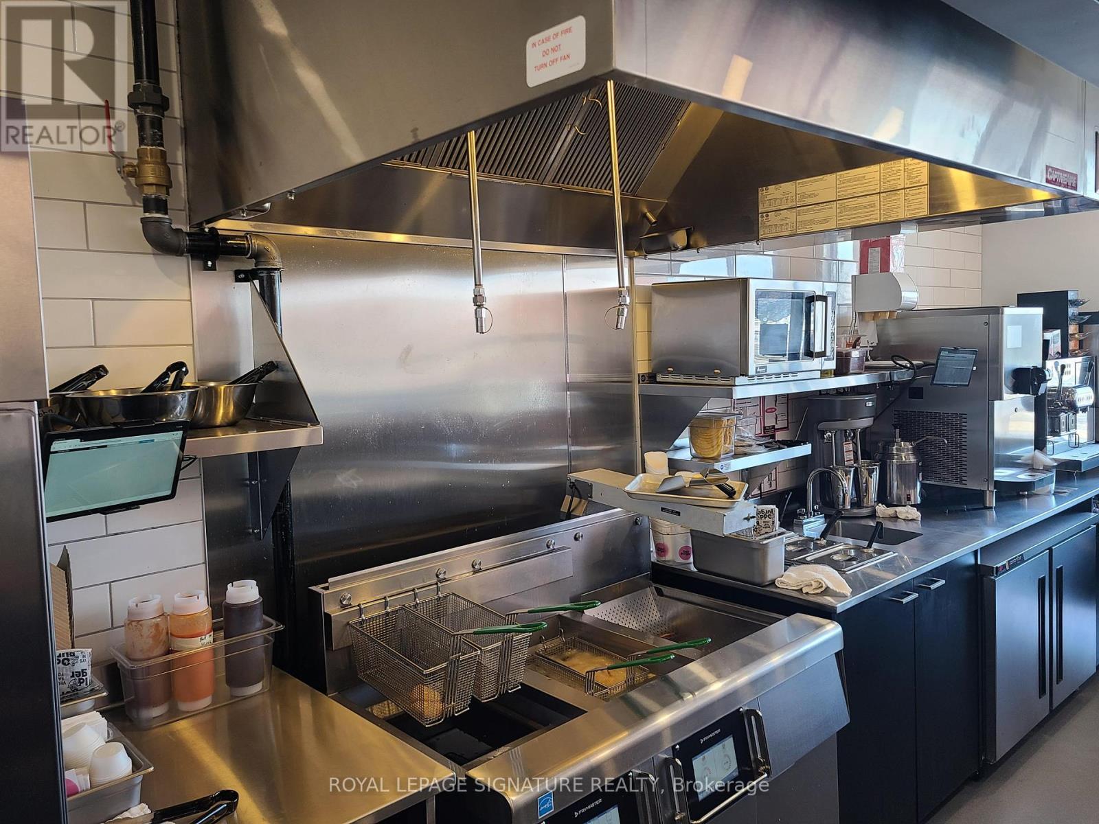 920 Upper Wentworth Street, Hamilton, ON