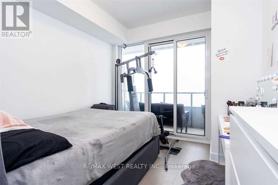 5111 - 30 Shore Breeze Drive, Toronto, ON - Indoor Photo Showing Bedroom