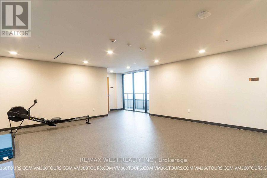 5111 - 30 Shore Breeze Drive, Toronto, ON - Indoor Photo Showing Gym Room