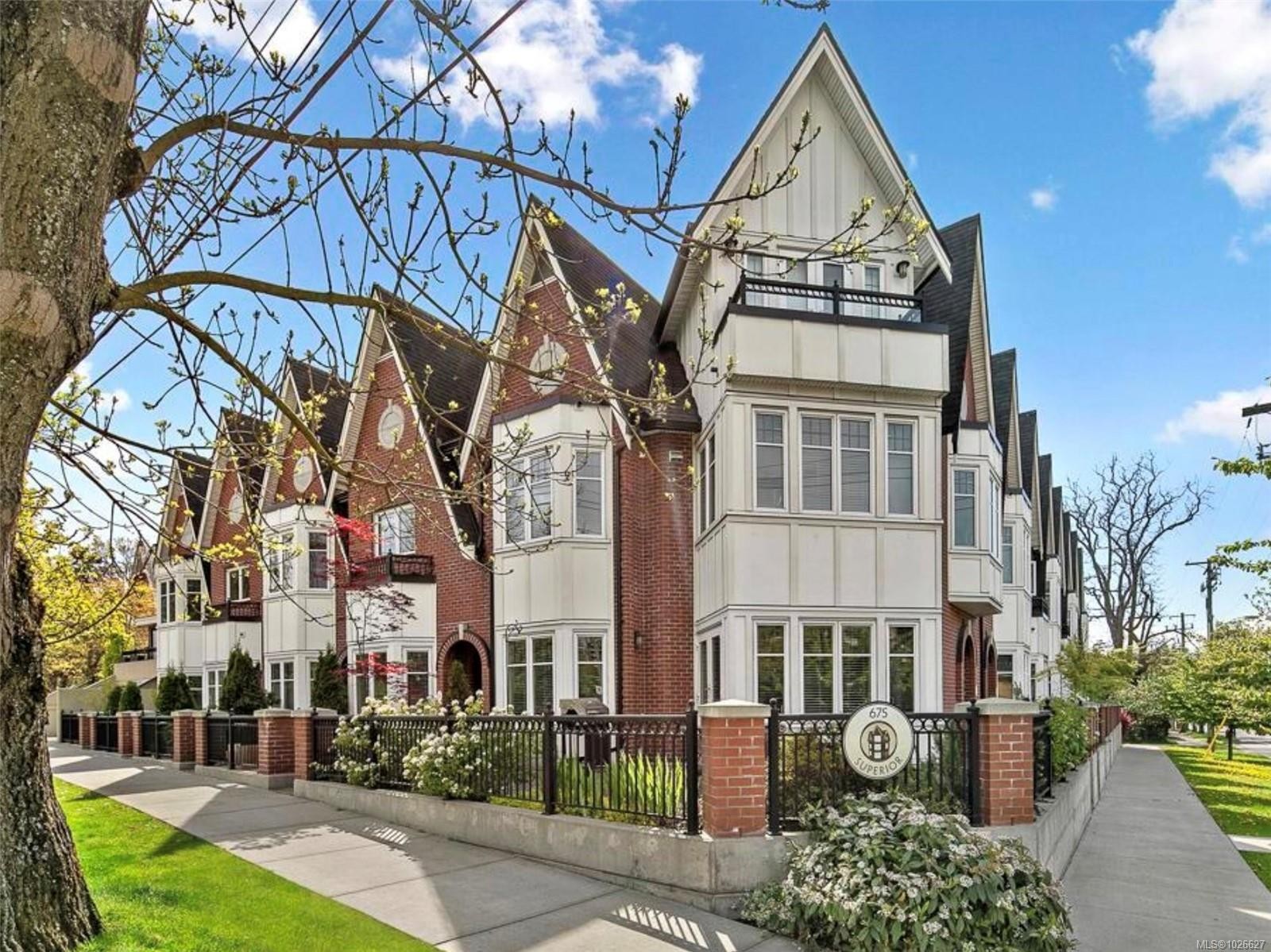 15-675 Superior St, Victoria, BC