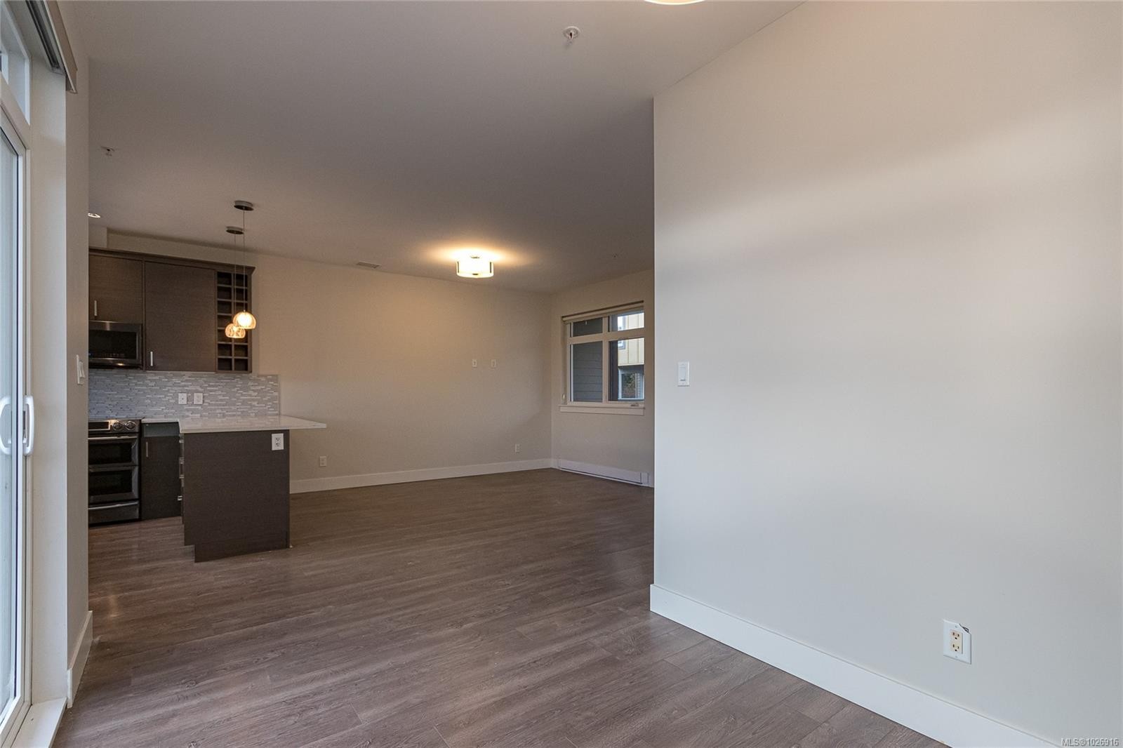 14-235 Island Hwy, View Royal, BC