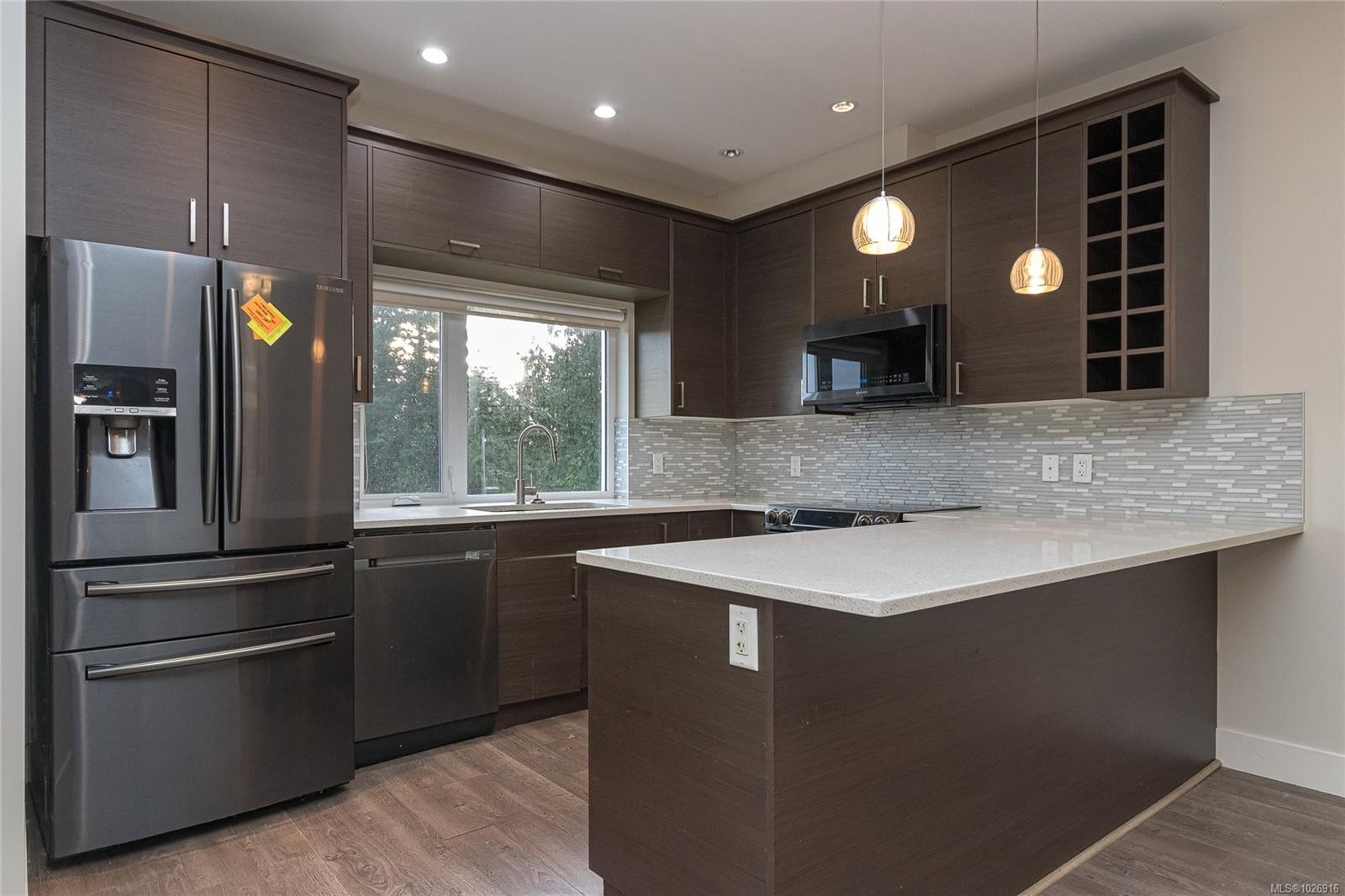 14-235 Island Hwy, View Royal, BC