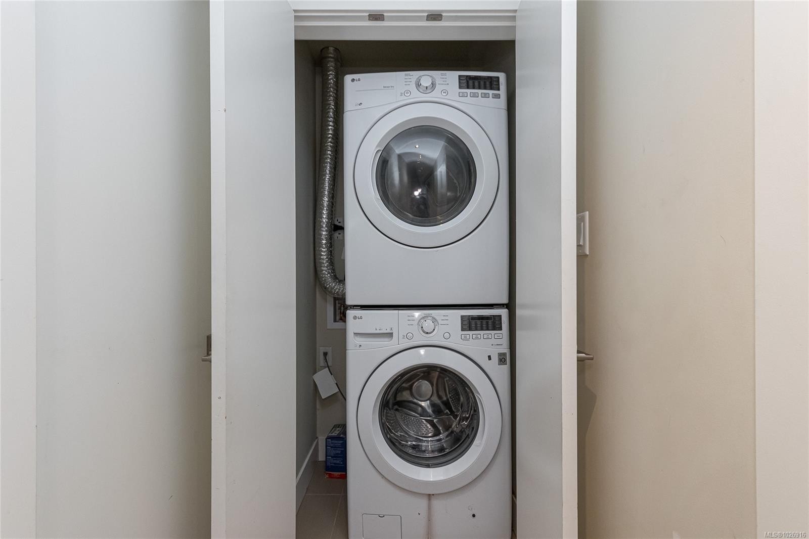 14-235 Island Hwy, View Royal, BC